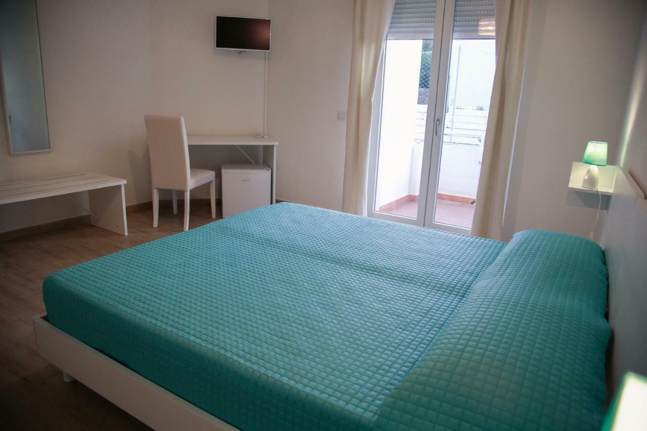 B&B Le Tre Spiagge Calasetta Εξωτερικό φωτογραφία